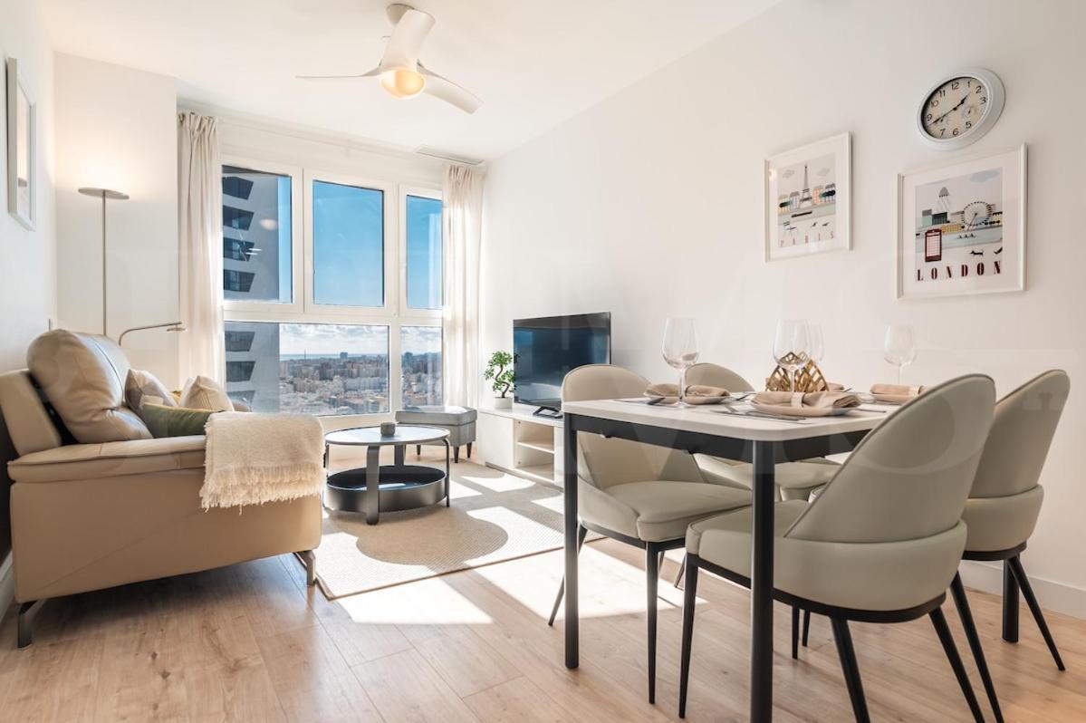 Apartamento High-end 22nd Floor Apt, Views & Gym By Rems